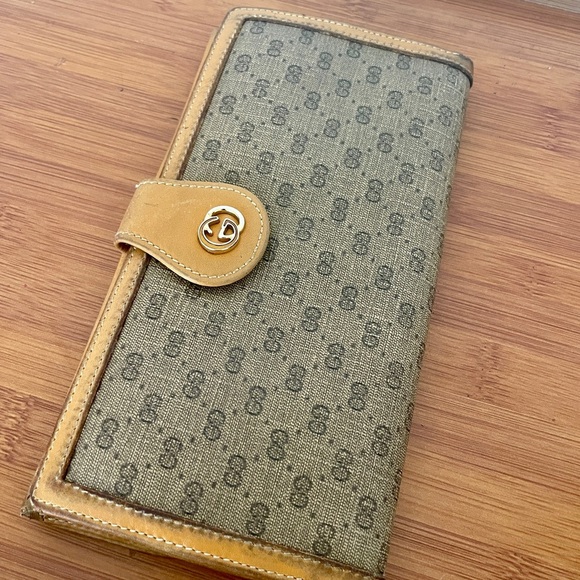 Vtg 80’s Gucci GG Monogram Long Wallet Bifold Gold Accents Iconic - Picture 13 of 16